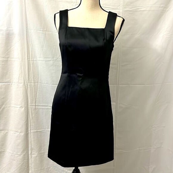 BCBG sleeve less bodycon satin mini dress size 4 - Picture 1 of 12
